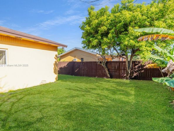6525 SW 107th Ave, Miami FL 33173