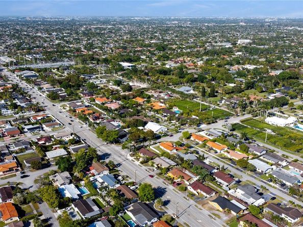 6525 SW 107th Ave, Miami FL 33173
