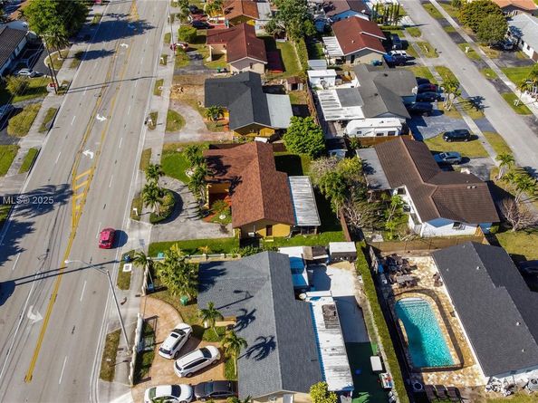 6525 SW 107th Ave, Miami FL 33173