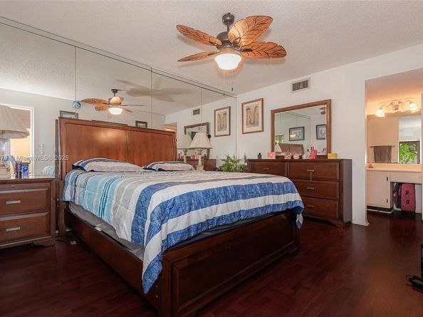 20015 NE 3rd Ct 6, Miami FL 33179