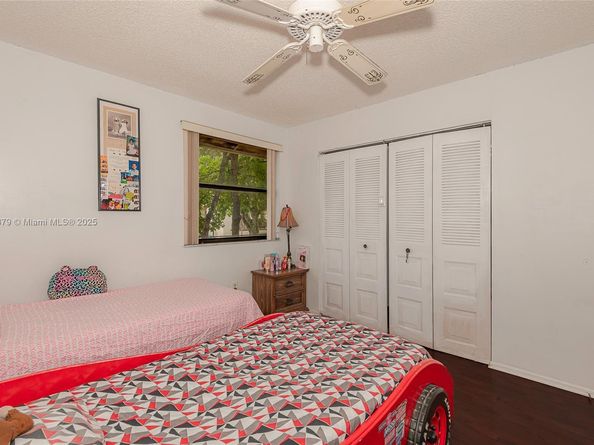 20015 NE 3rd Ct 6, Miami FL 33179