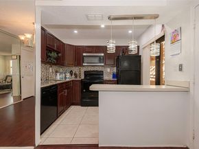 20015 NE 3rd Ct 6, Miami FL 33179