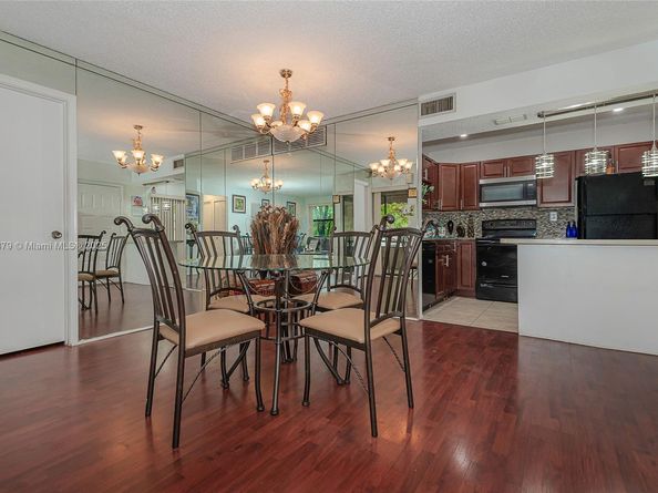 20015 NE 3rd Ct 6, Miami FL 33179