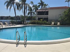 20015 NE 3rd Ct 6, Miami FL 33179