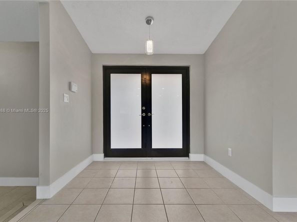 6281 NW 201st St, Hialeah FL 33015