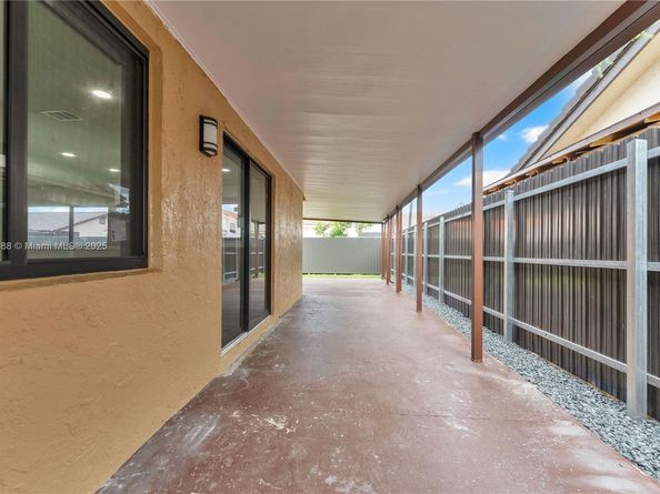 6281 NW 201st St, Hialeah FL 33015