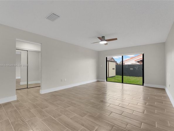 6281 NW 201st St, Hialeah FL 33015