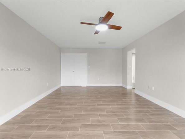6281 NW 201st St, Hialeah FL 33015