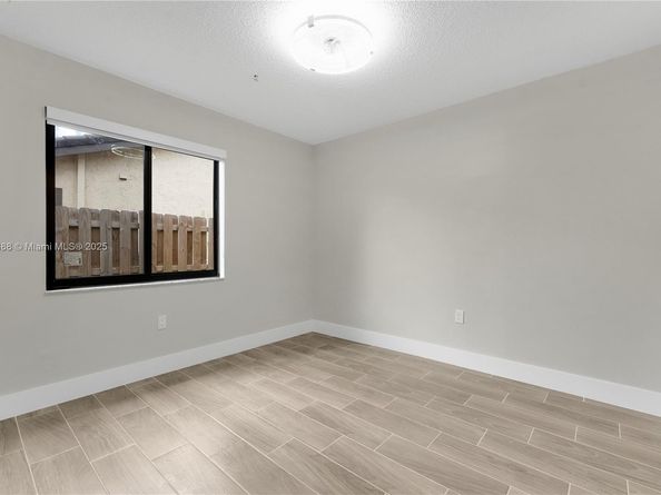 6281 NW 201st St, Hialeah FL 33015
