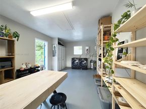 1059 Washington St, Hollywood FL 33019