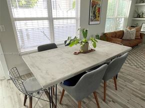 1059 Washington St, Hollywood FL 33019