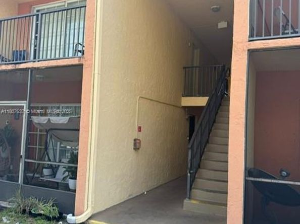 2970 NW 55th Ave 2C, Lauderhill FL 33313