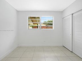 700 SW 67th Ave, Pembroke Pines FL 33023