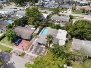 700 SW 67th Ave, Pembroke Pines FL 33023