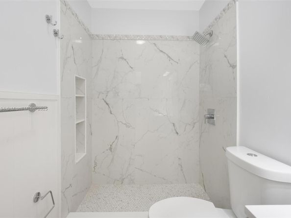 700 SW 67th Ave, Pembroke Pines FL 33023