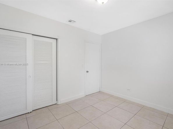 700 SW 67th Ave, Pembroke Pines FL 33023