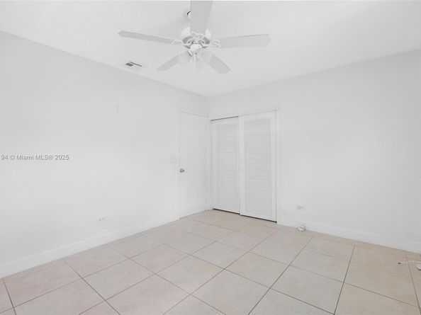 700 SW 67th Ave, Pembroke Pines FL 33023