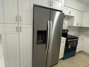 700 SW 67th Ave, Pembroke Pines FL 33023