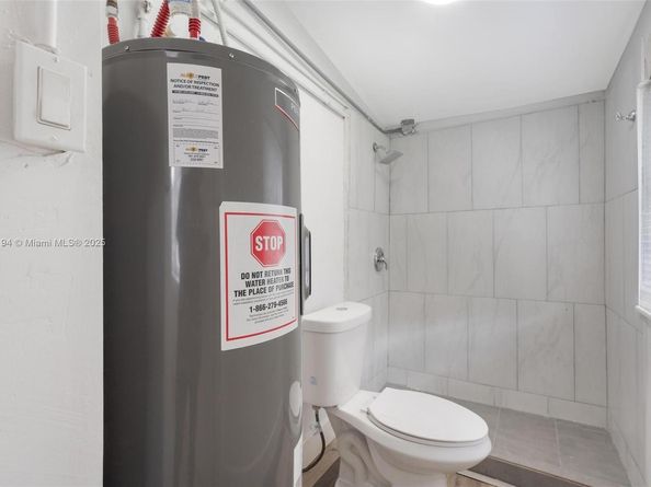 700 SW 67th Ave, Pembroke Pines FL 33023