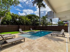 1230 Johnson St, Hollywood FL 33019