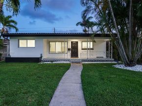 1230 Johnson St, Hollywood FL 33019