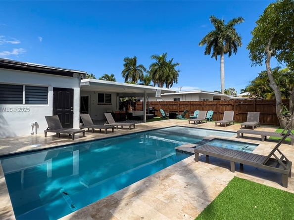 1230 Johnson St, Hollywood FL 33019