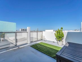 7728 Collins Ave 7, Miami Beach FL 33141