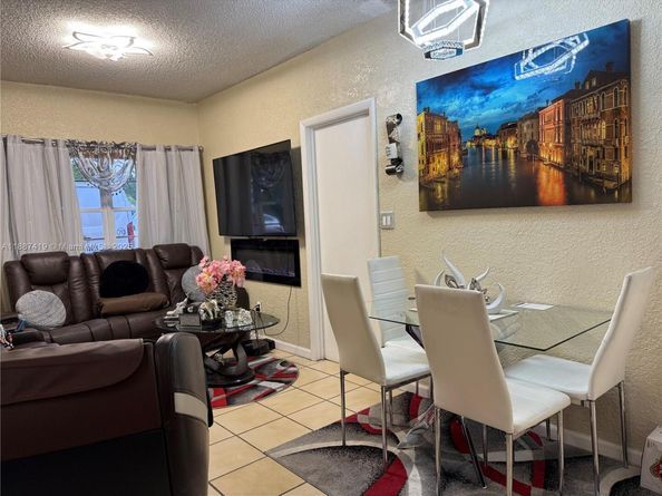 11420 SW 24th St, Miami FL 33165