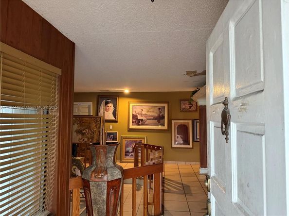 11420 SW 24th St, Miami FL 33165