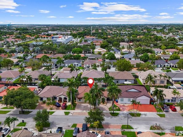 Undisclosed Address #A11836865, Miami Lakes FL 33018