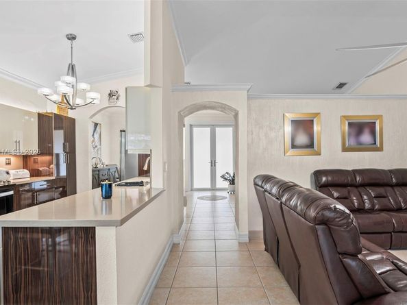 Undisclosed Address #A11836865, Miami Lakes FL 33018