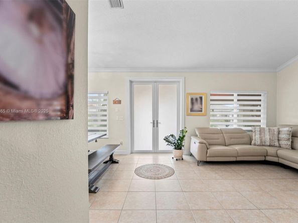Undisclosed Address #A11836865, Miami Lakes FL 33018