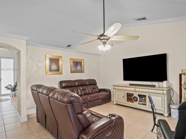 Undisclosed Address #A11836865, Miami Lakes FL 33018