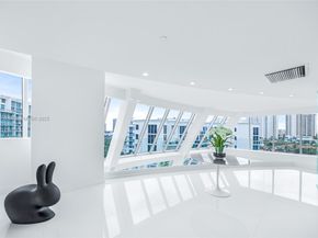 Undisclosed Address #A11913532, Aventura FL 33180