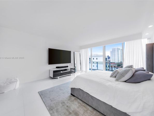 Undisclosed Address #A11913532, Aventura FL 33180