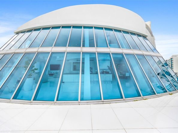 Undisclosed Address #A11913532, Aventura FL 33180