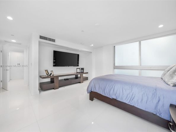 Undisclosed Address #A11913532, Aventura FL 33180