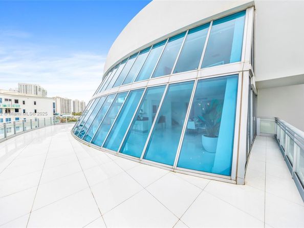 Undisclosed Address #A11913532, Aventura FL 33180