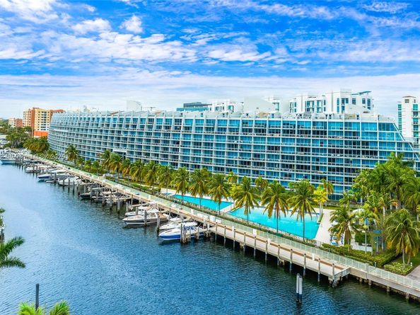 Undisclosed Address #A11913532, Aventura FL 33180