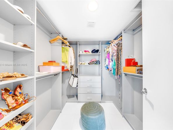 Undisclosed Address #A11913532, Aventura FL 33180