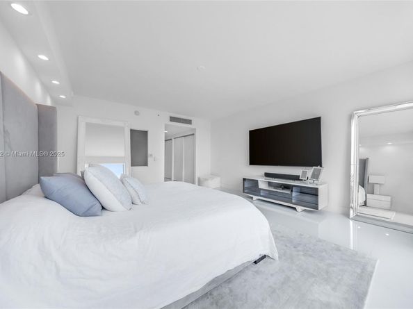 Undisclosed Address #A11913532, Aventura FL 33180