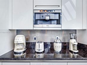 Undisclosed Address #A11913532, Aventura FL 33180