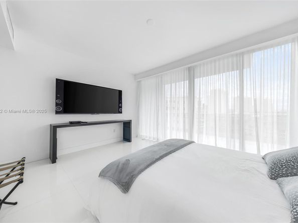 Undisclosed Address #A11913532, Aventura FL 33180