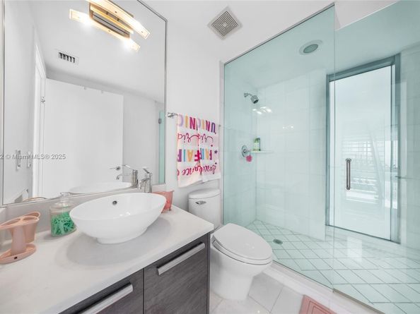 Undisclosed Address #A11913532, Aventura FL 33180