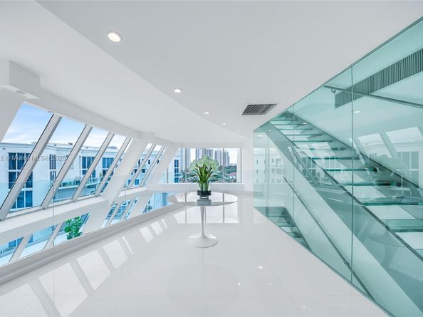 Undisclosed Address #A11913532, Aventura FL 33180