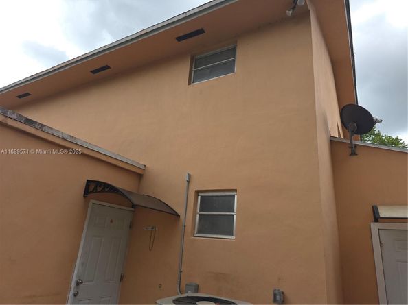 250 NW 63rd Ct, Miami FL 33126