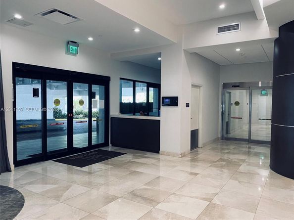 20225 NE 34th Ct 1111, Aventura FL 33180