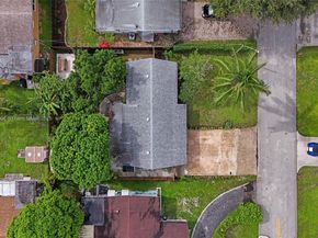 2021 N 56th Way, Hollywood FL 33021