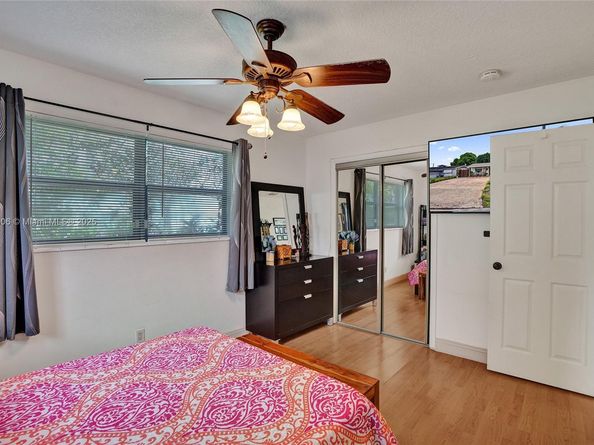 2021 N 56th Way, Hollywood FL 33021