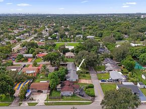 2021 N 56th Way, Hollywood FL 33021